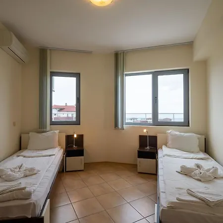 比亚拉全景度假村 3* 比亚拉