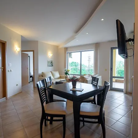 比亚拉全景度假村 3* 比亚拉