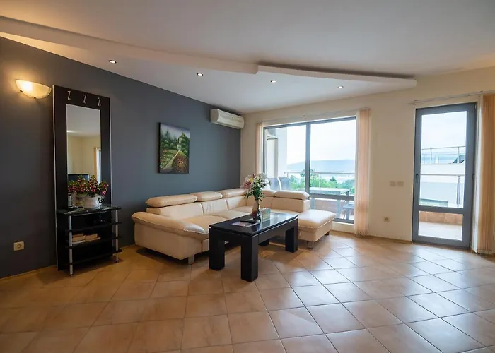 Byala Panorama 3* ビャラ