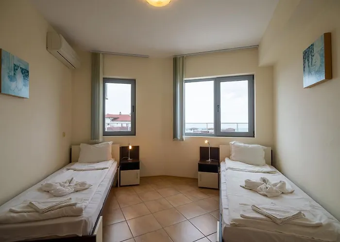 Byala Panorama 3* ビャラ