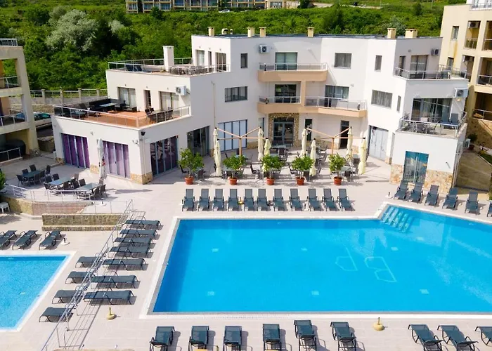 Byala Panorama 3* ビャラ